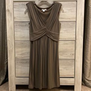 Loft - size 2 Dress in Taupe